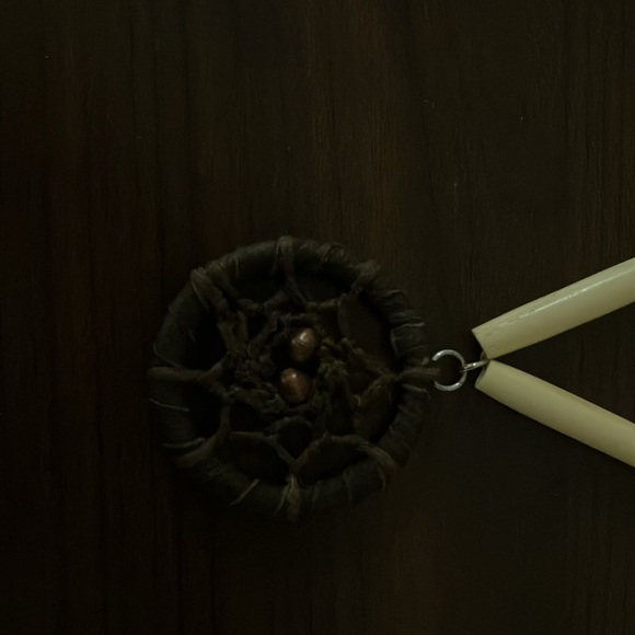 Native American style choker with Dreamcatcher pendant. - Picture 3 of 8